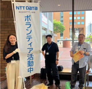 2026年7月31日おもてなし一斉清掃時にNTTデータ伏見ビル１階での集合写真